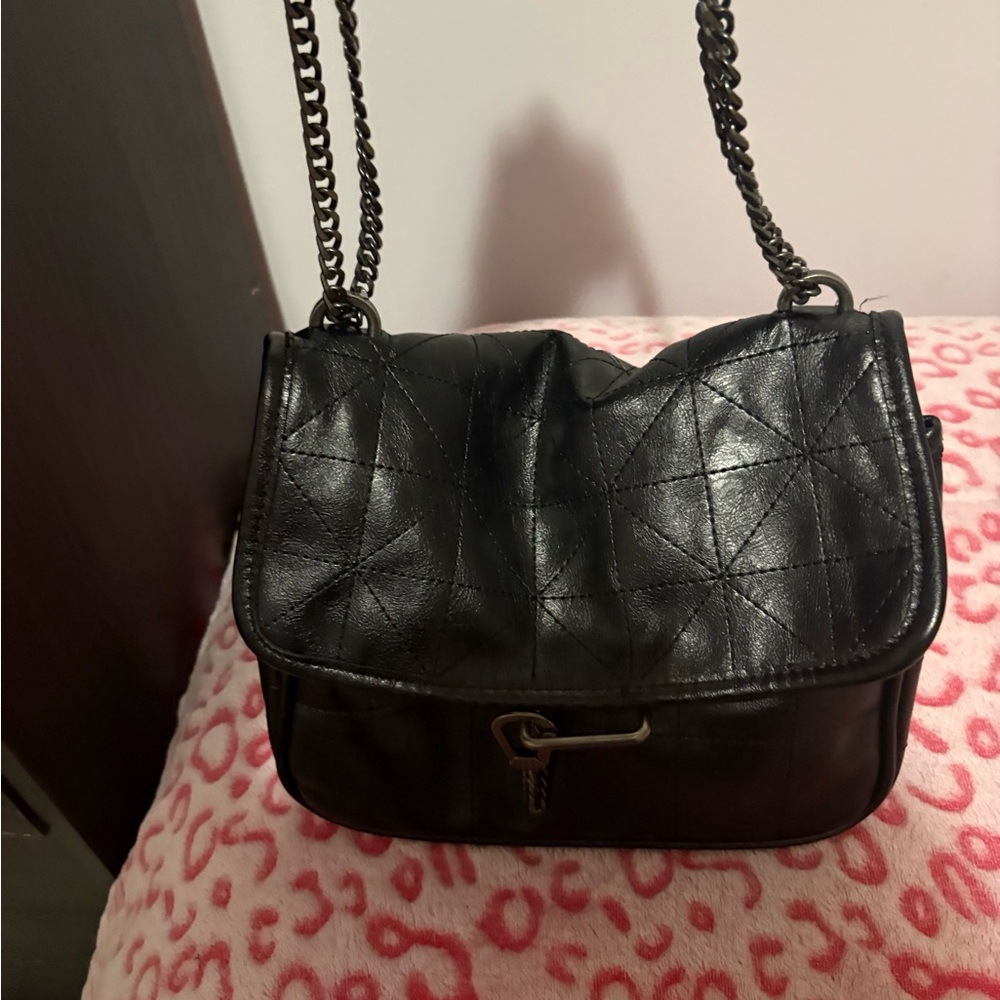Zara Black Quilted Shoulder Bag